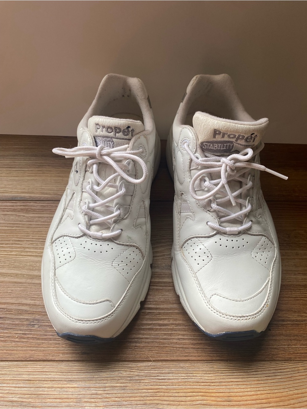 Propet Stability Walker Leather Shoes White Orthopedic Walking Sneaker 9W